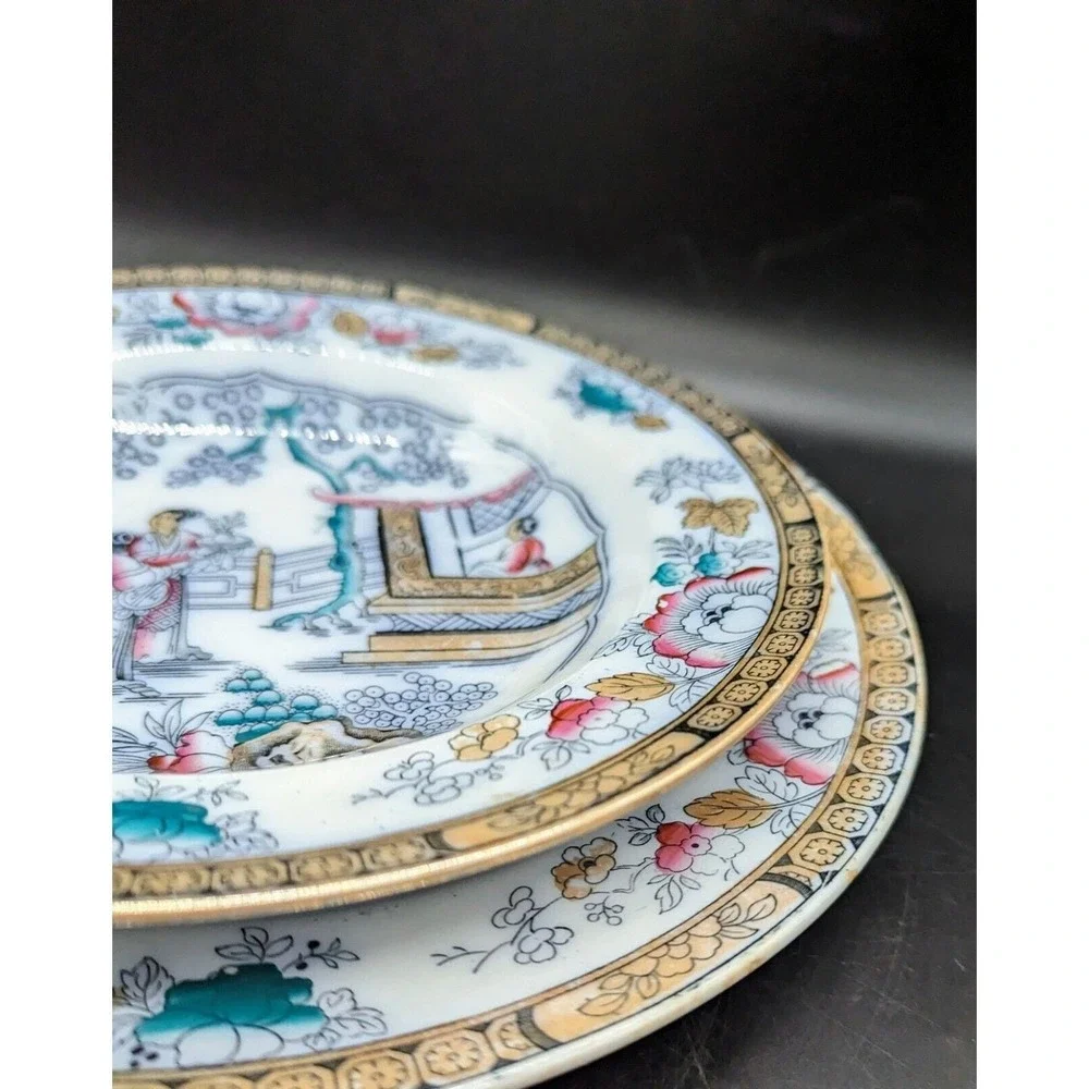 Antique Bates Walker & Co Polychrome Oriental 10.25